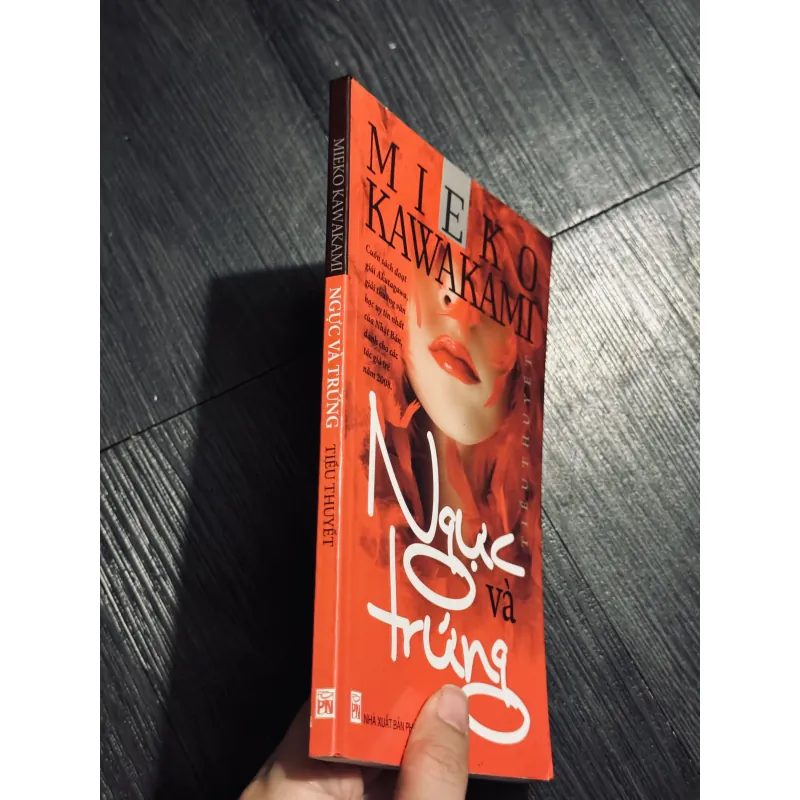 Ngực và Trứng 795620