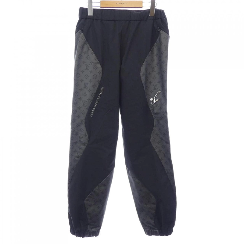 Quần thể thao LOUIS VUITTON 2054 HMP04WI65 - Hàng hiệu Authentic 888213