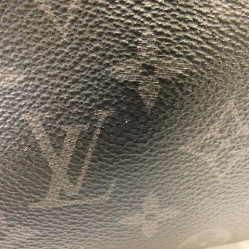 Túi đeo vai Louis Vuitton Monogram Eclipse District PM M44000 610611