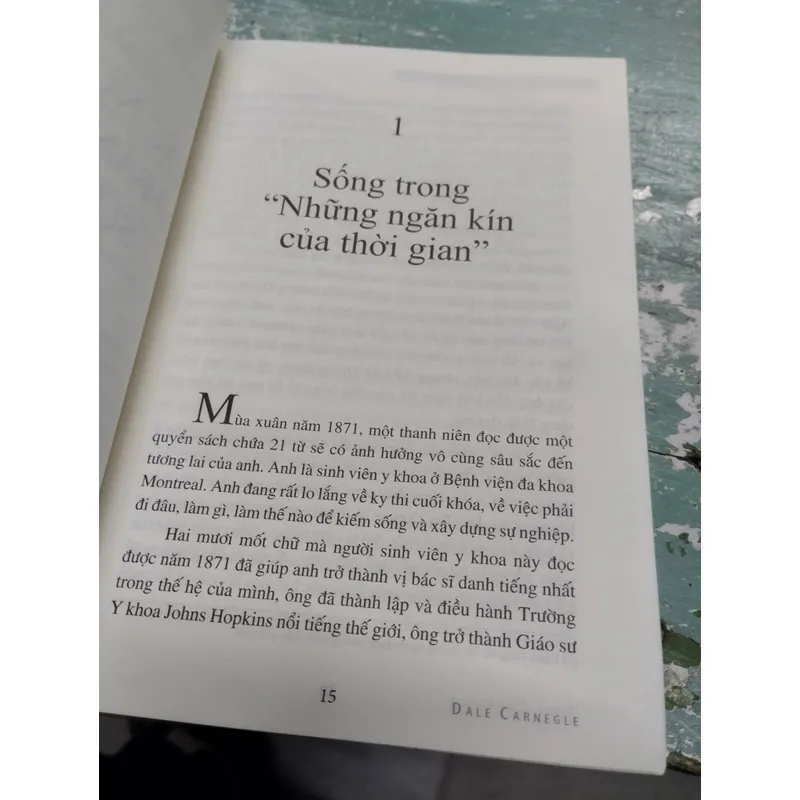 tác phẩm nổi tiếng "Quẳng Gánh Lo Đi Và Vui Sống"  703838