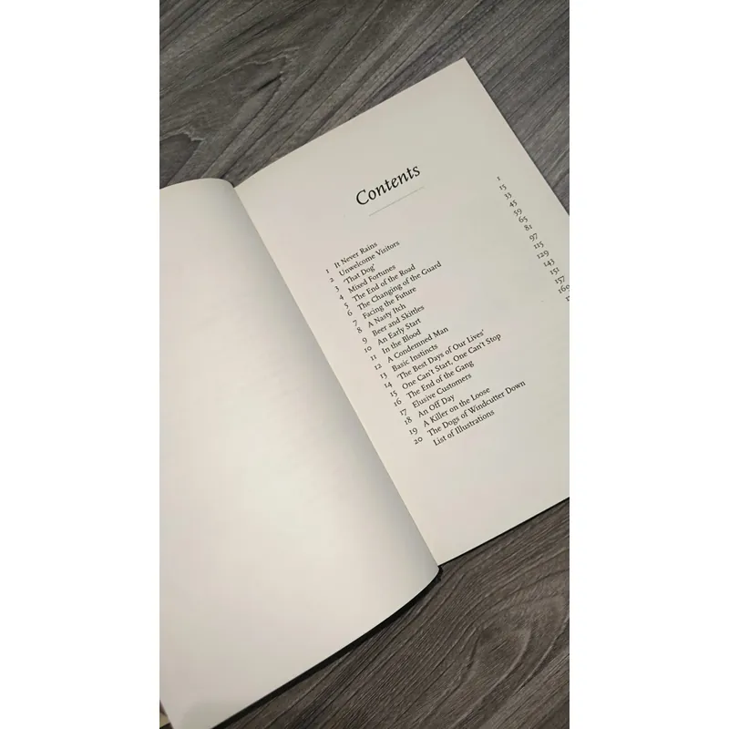 The Dogs of Windcutter Down: One Shepherd's Struggle for Survival
David Kennard 723317