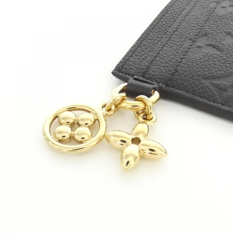 Ví thẻ LV Charm Monogram Empreinte của Louis Vuitton M82132 624163