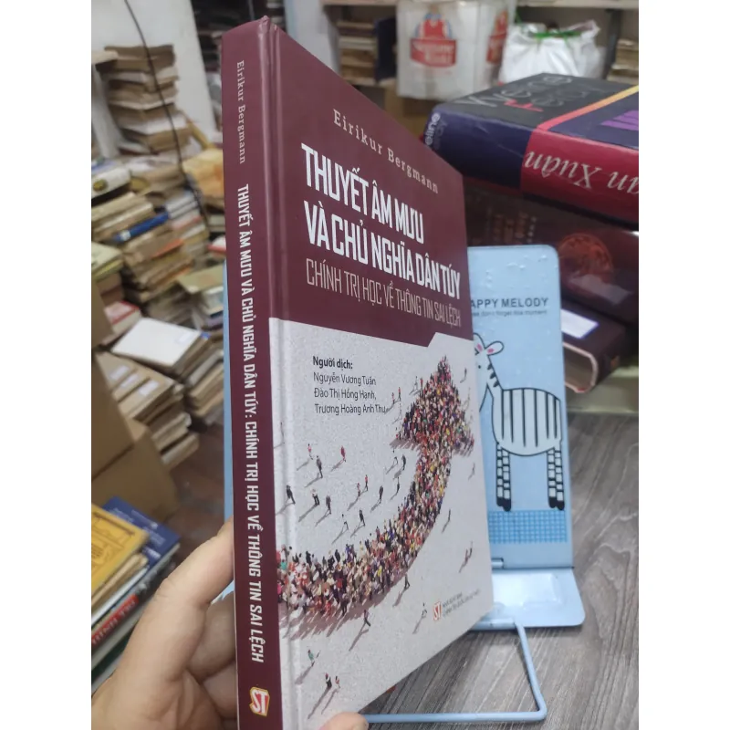 Sách: Thuyết âm mưu và chủ nghĩa dân tuý - Chính trị học về thông tin sai lệch (A2) 752469