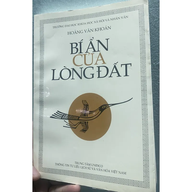 Bí ẩn của lòng đất 594882