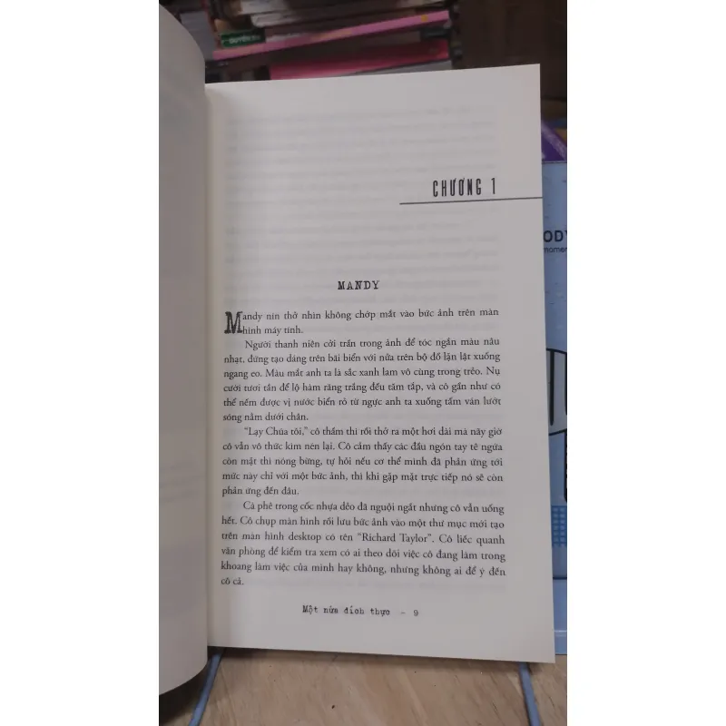 Sách: Một nửa đích thực - TG: John Marrs 1031977