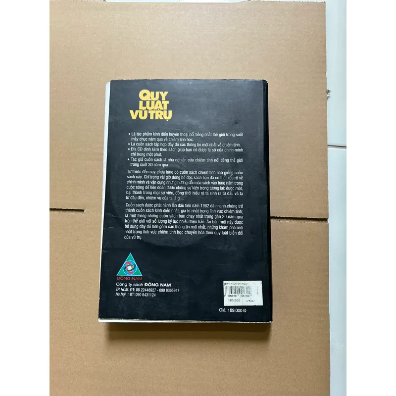 Quy luật vũ trụ (Bung keo gáy sách nhưng chưa rách rời trang vì còn may chỉ) 752394