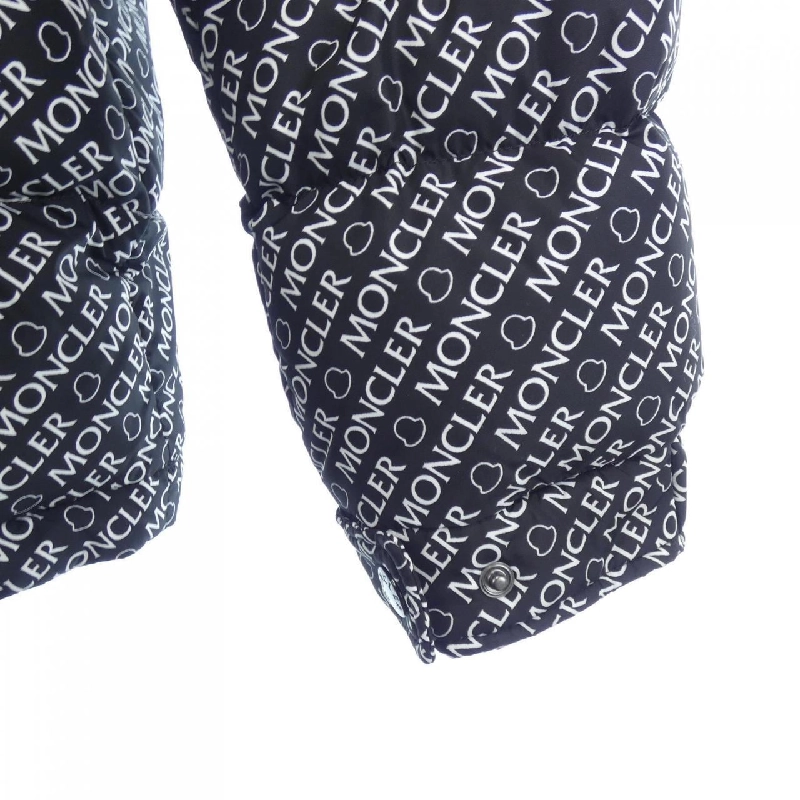 Áo khoác lông vũ MONCLER 638141