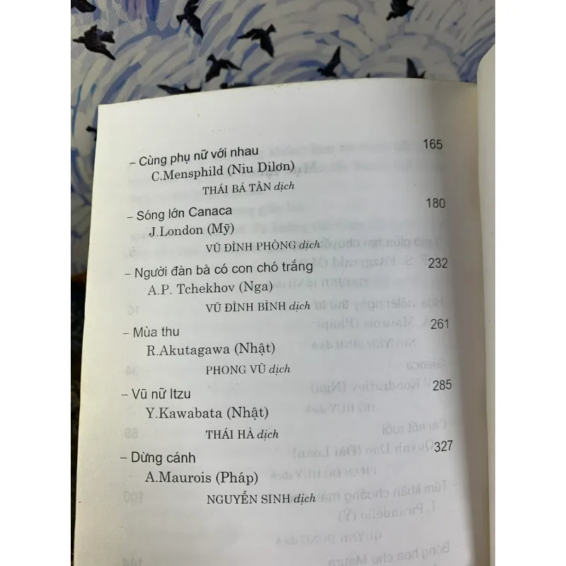 Hoa Violet Ngày Thứ Tư - Tập Truyện Tình Thế Giới 927314