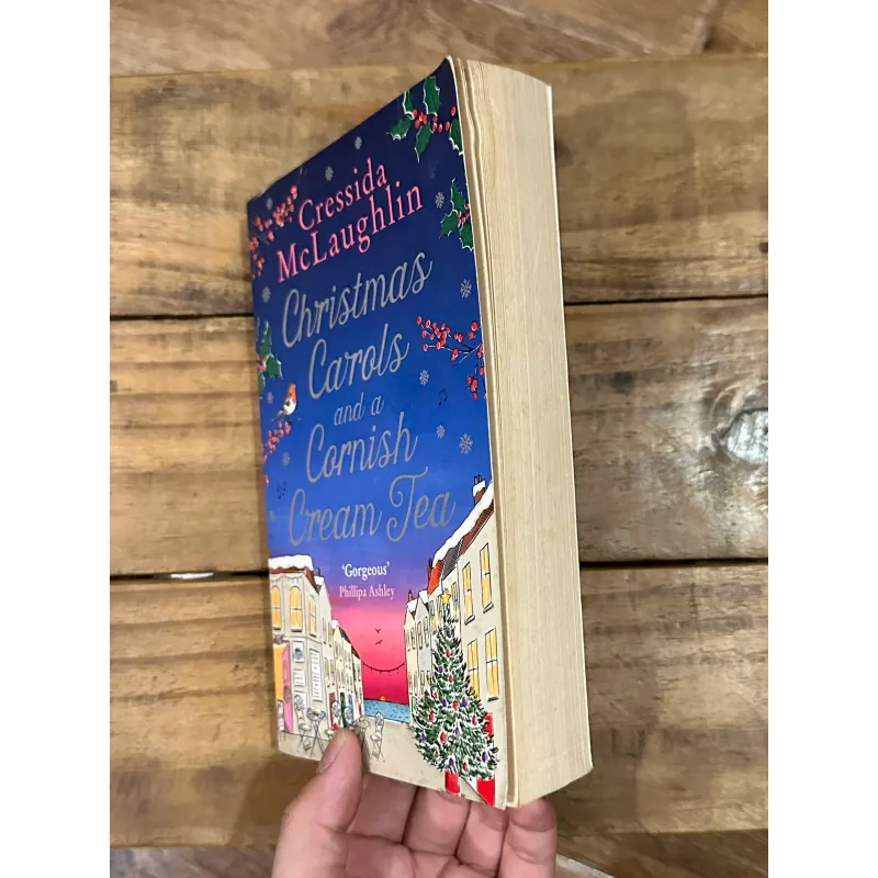 Christmas Carols and a Cornish Cream Tea - Cressida McLaughlin 752898