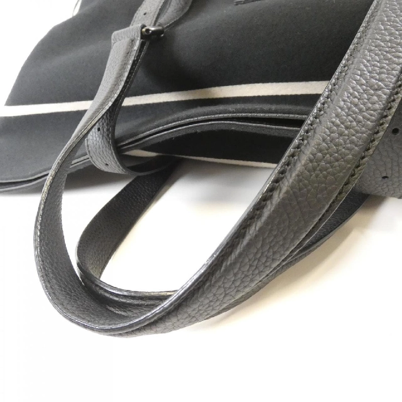 Túi Gucci 358206 618564