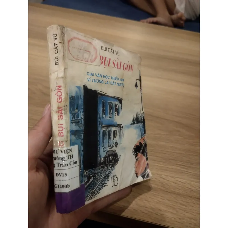 cuốn sách "Gió bụi Sài Gòn" của tác giả Bùi Cát Vũ 1025281