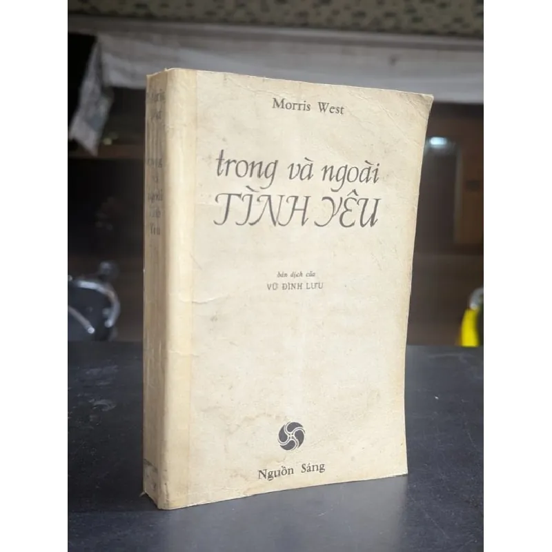 Trong và ngoài tình yêu - Morris West 593618