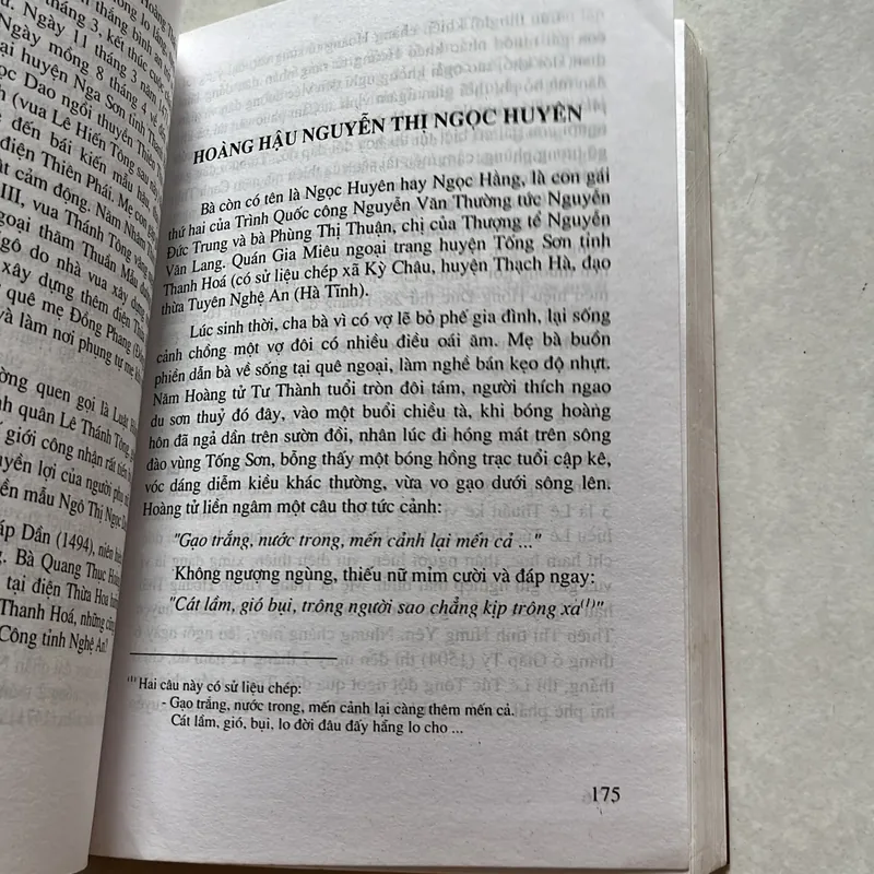 Nữ lưu Đất Việt 624048