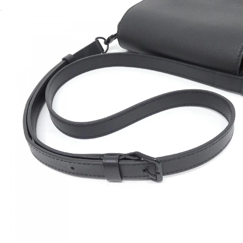 Túi đeo vai LV Aerogram Fastline Wearable Wallet M82085 của Louis Vuitton 612625