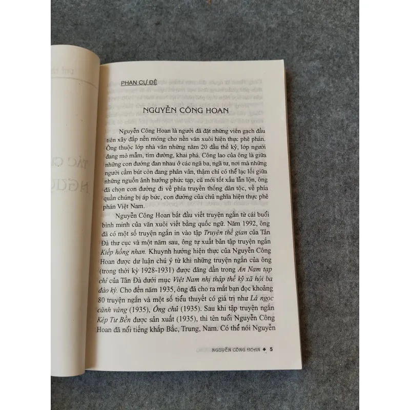 TÁC GIẢ TRONG NHÀ TRƯỜNG NGUYỄN CÔNG HOAN 719971