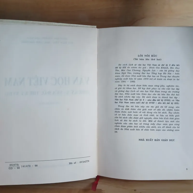 Văn Học Việt Nam (3 Cuốn) 1046486
