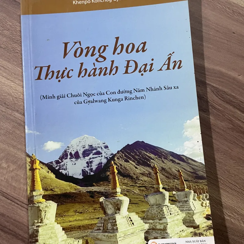 Khenpo Konchog Gyaltsen; Vòng hoa Thực hành Đại Ấn 747997