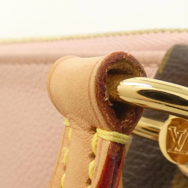 Túi xách V monogram BB M43967 của Louis Vuitton 608646