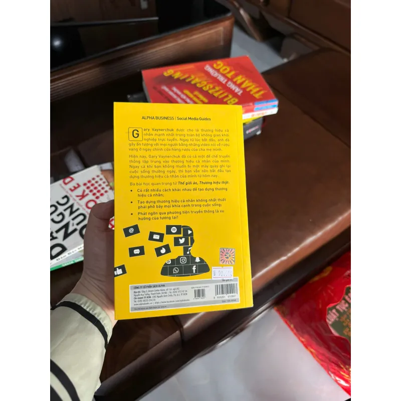 THẾ GIỚI ẢO – THƯƠNG HIỆU THẬT (CRUSHING IT!) – GARY VAYNERCHUK- K4 1023044