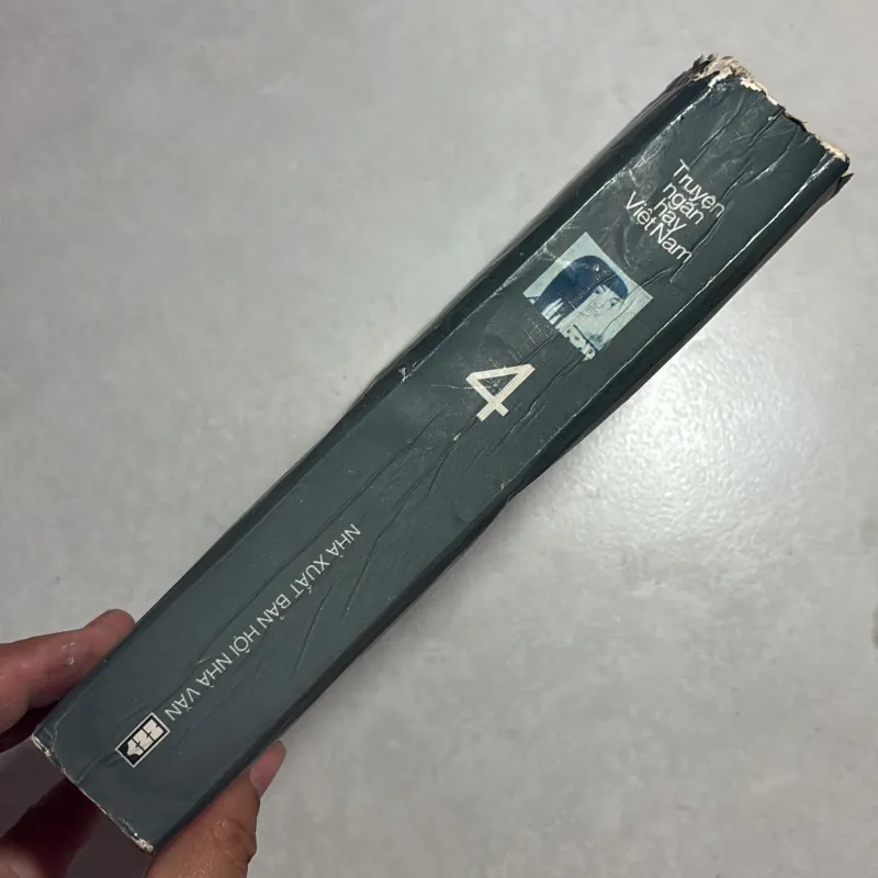 Truyện ngắn hay Việt Nam (Tập 4) (Có ẩm) 783127