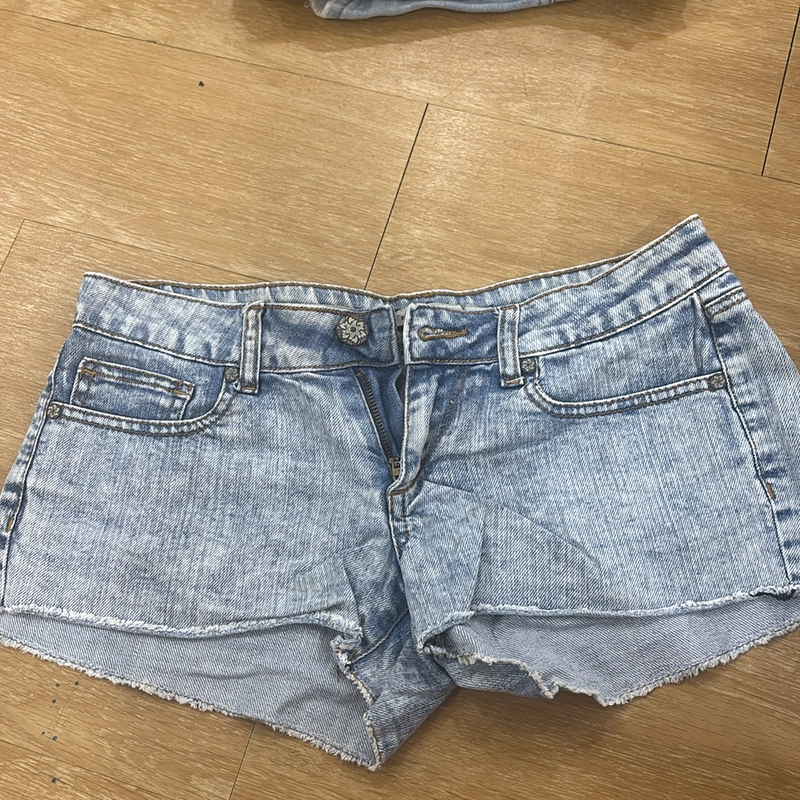 Quần short nữ và chân váy ngắn chữ A 503109