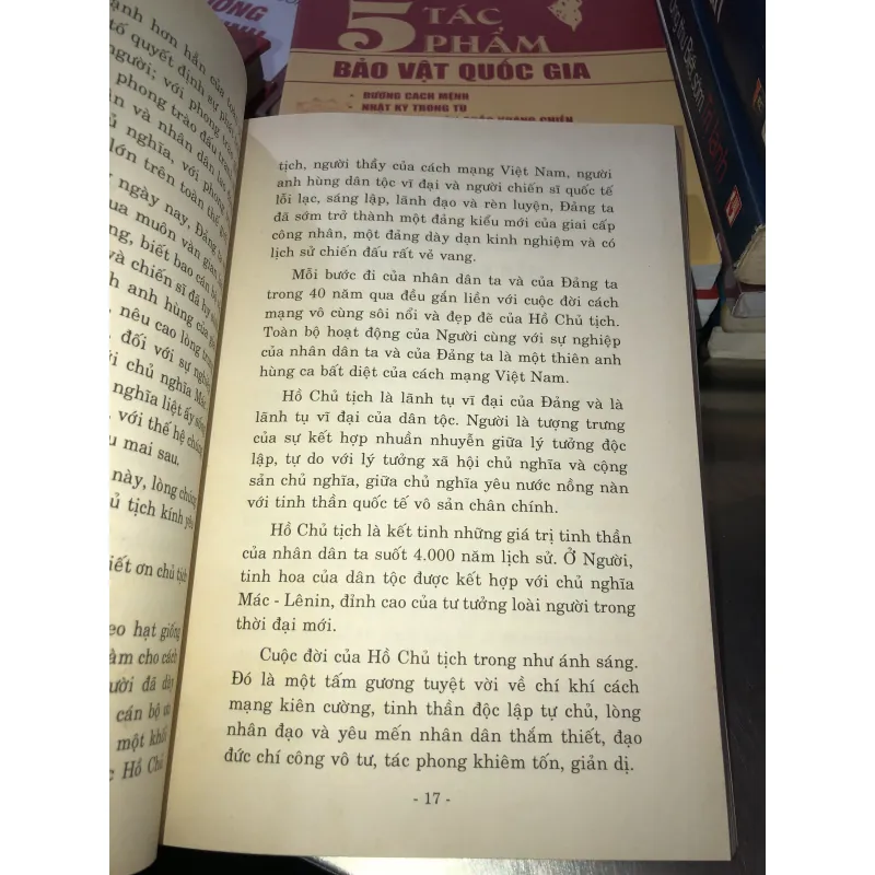 Dưới lá cờ vẻ vang của đảng vì độc lập, tự do vì … 999455