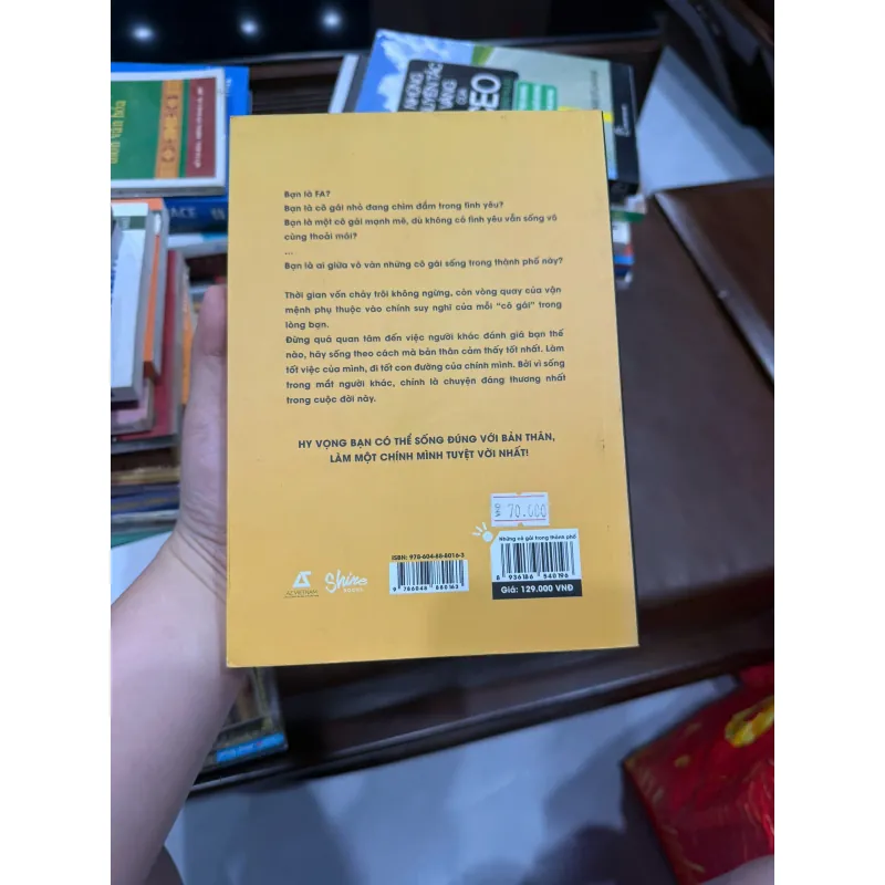 NHỮNG CÔ GÁI TRONG THÀNH PHỐ – Hạ Bất Lục - K4 1021954