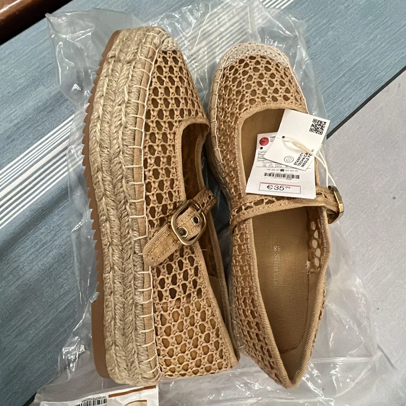 Giày Stradivarius , đế cói cao 4cm , size 38 , màu beige   277369