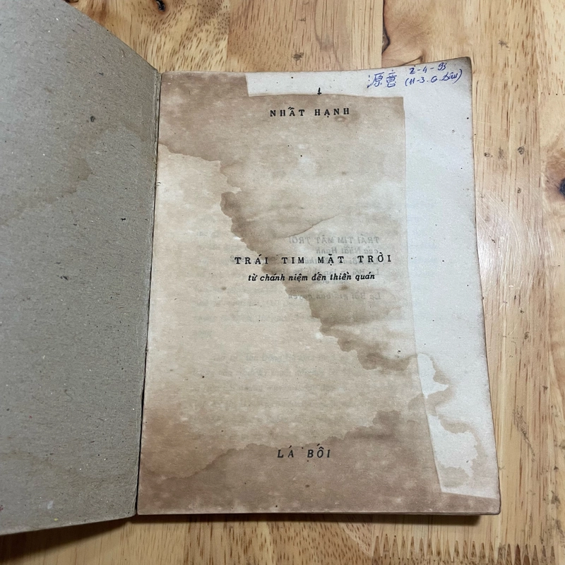 II Tựa sách: Trái Tim Mặt Trời - Nhất Hạnh - Lá Bối - PL. 2515 479191