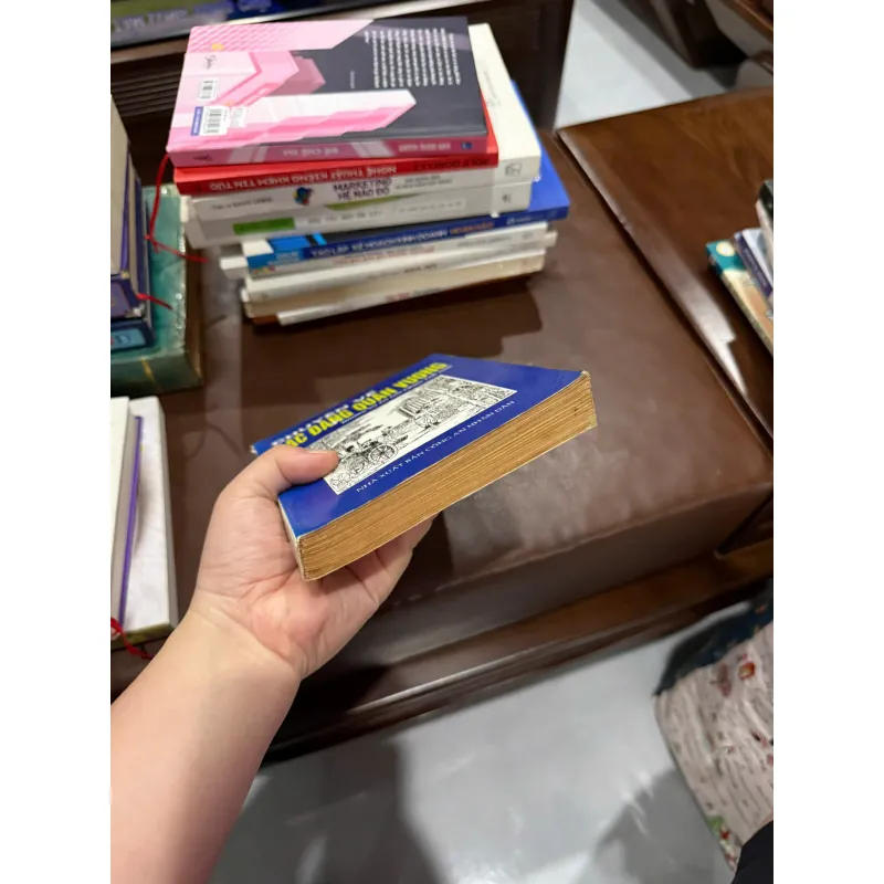 CHUYỆN VỀ CÁC ĐẤNG QUÂN VƯƠNG – NHỮNG VỤ ÁN NỔI TIẾNG THẾ GIỚI - K4 1019553