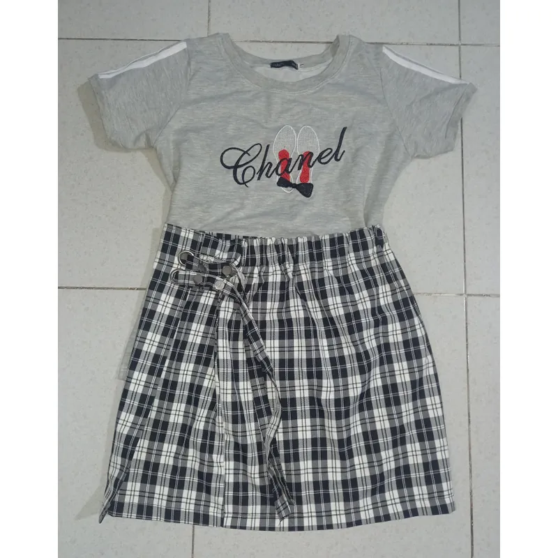 Áo thun kèm chân váy 724225