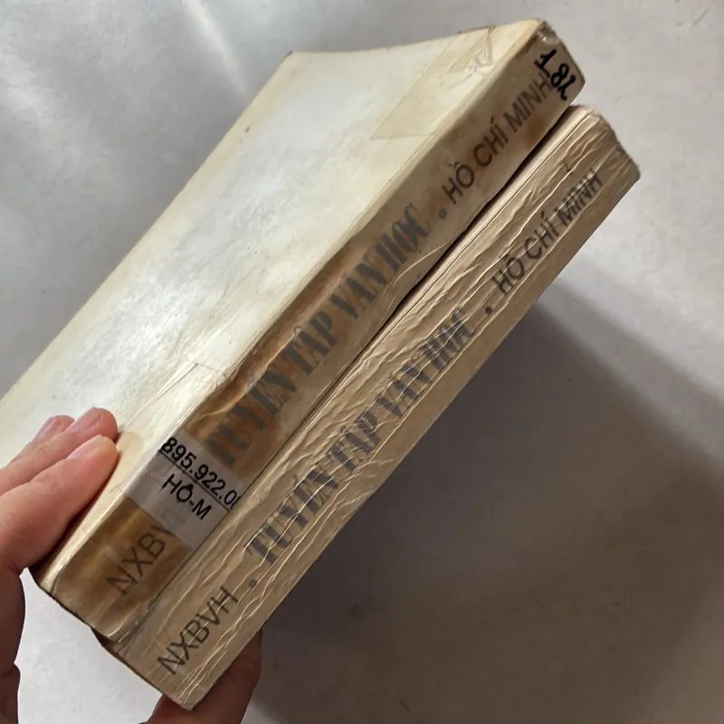 Tuyển tập văn học Hồ Chí Minh 739223