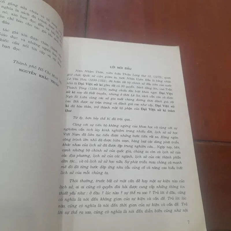 Nguyễn Khắc Thuần - THẾ THỨ CÁC TRIỀU VUA VIỆT NAM 688981