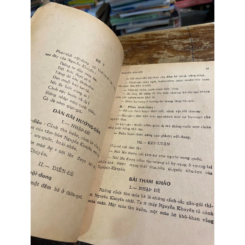 Luận đề Nguyễn Khuyến - Minh Văn và Xuân Tước 1001876