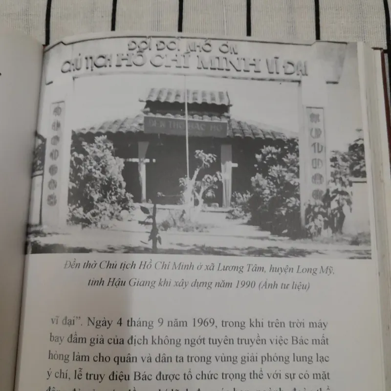 Biểu tượng HỒ CHÍ MINH trong lòng dân Nam Bộ qua việc thờ phụng. Tg. Hà T. Thanh Thủy 798804