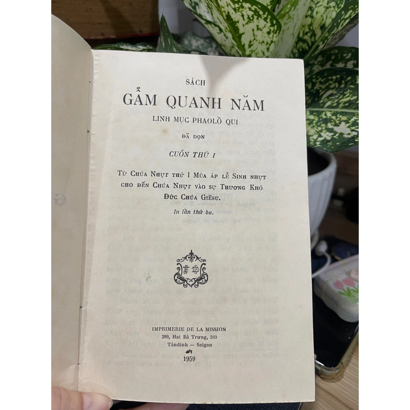 Sách: GẪM QUANH NĂM 279653