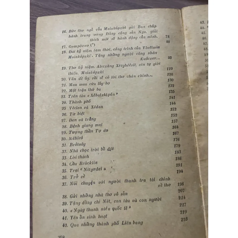 V. MAIAKOPXKI- TUYỂN THƠ- HOÀNG NGỌC HIẾN dịch và giới thiệu 747880