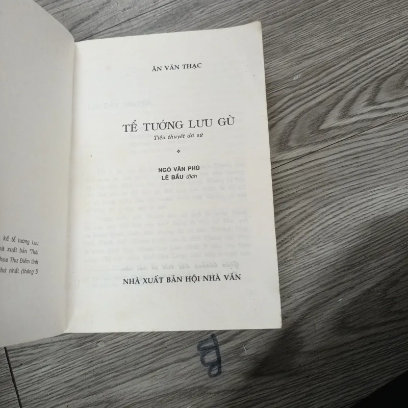 Tể Tướng Lưu Gù - Ân Văn Thạc 1024036