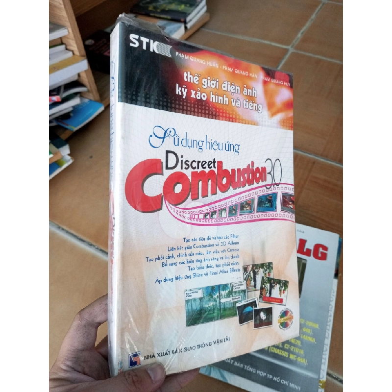 Sử dụng hiệu ứng discreet combustion - Quang Huấn VAVO-A2 969476