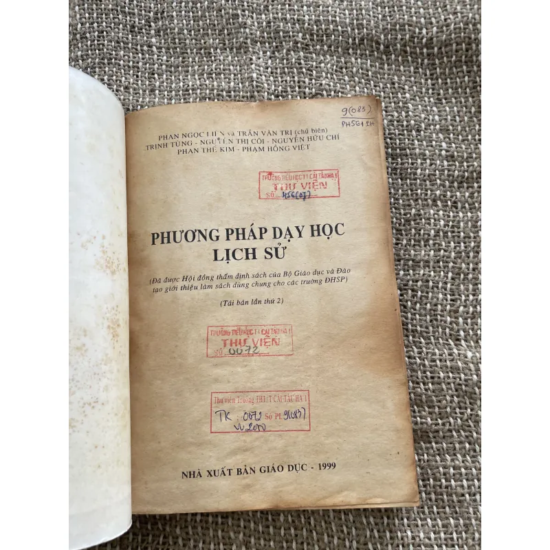 Phương pháp dạy học lịch sử 1999; 300 trang  1044501