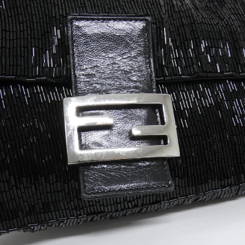 Túi xách vai Fendi Baguette 26424 - Hàng hiệu Chính hãng 802778