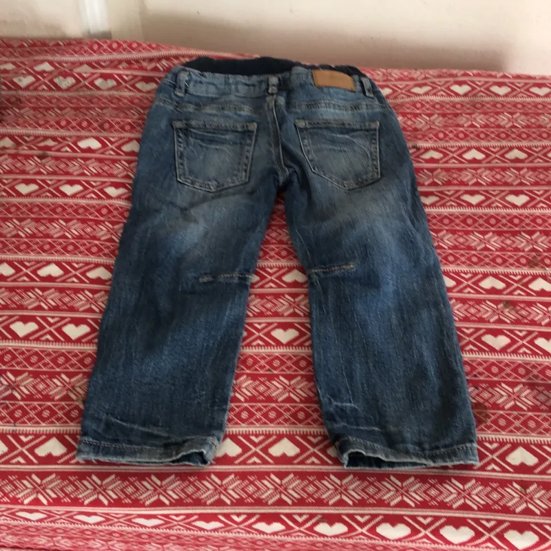 Quần bò size 2-3 cho bé gái 1043486