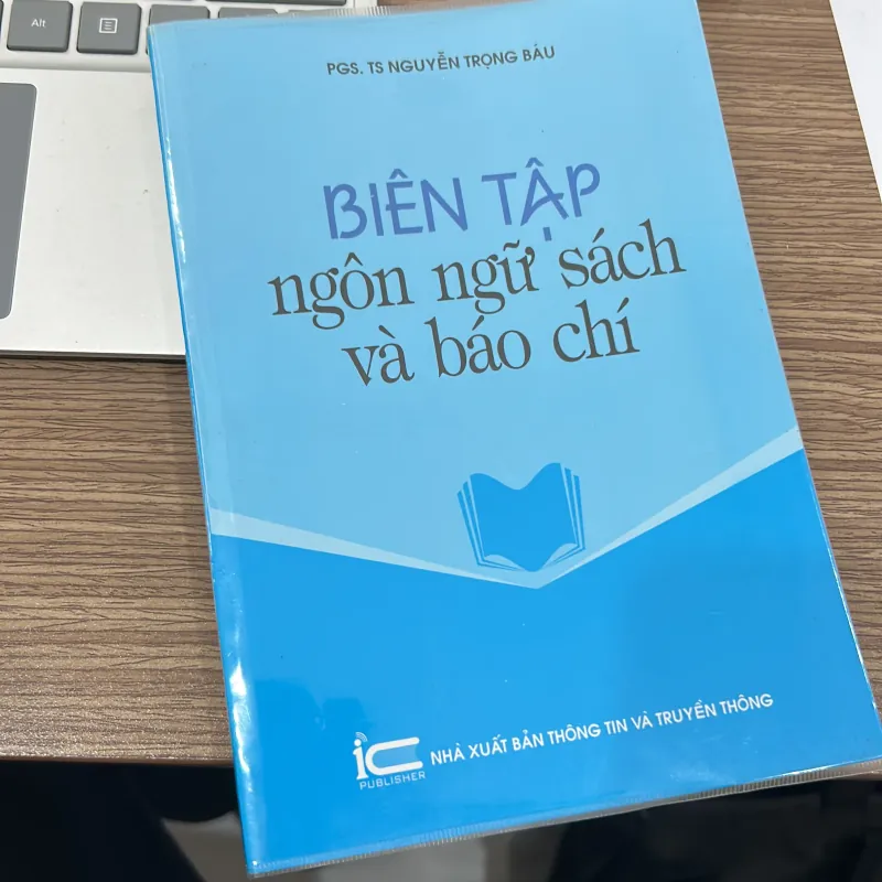 Sách Biên tập ngôn ngữ sách và báo chí  992647