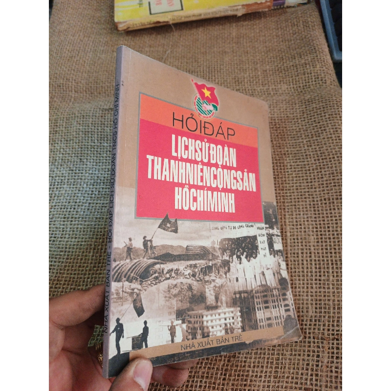 HỎI ĐÁP LỊCH SỬ ĐOÀN THANH NIÊN CỘNG SẢN HỒ CHÍ MINH 2006 mới 80% (Lịch sử Việt Nam) HLSC2404 1028521