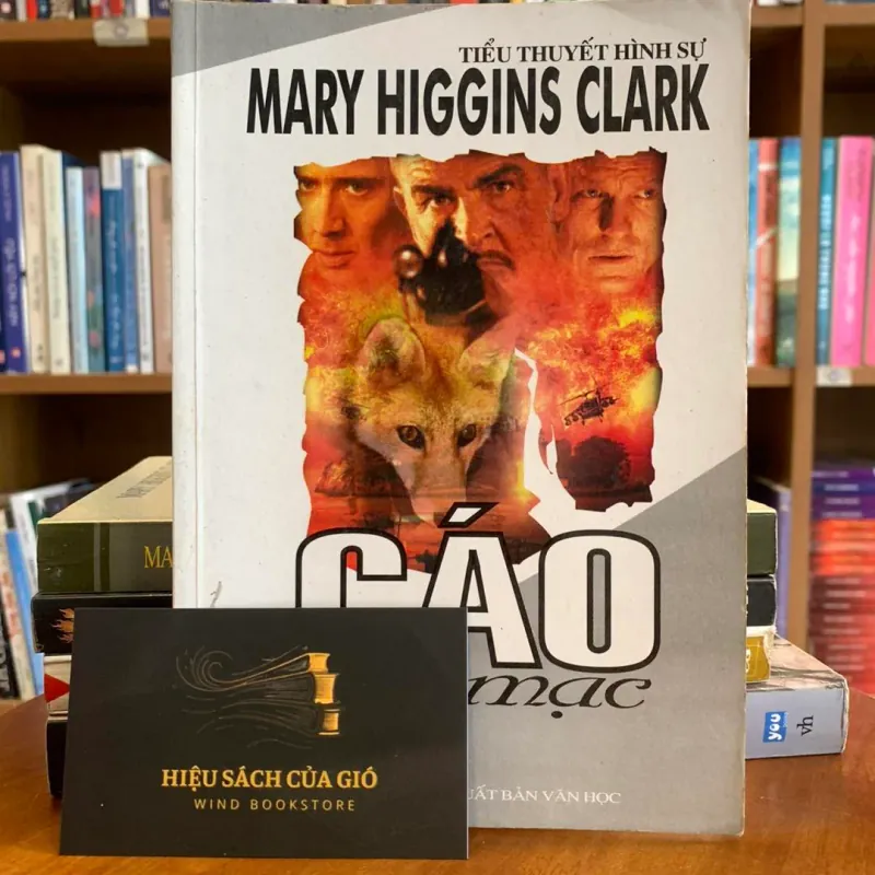 Cáo sa mạc - Mary Higgins Clark 589071