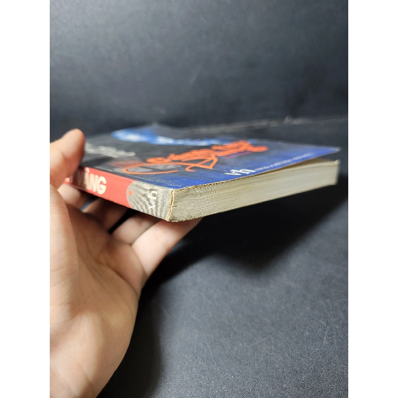 Cánh tay vàng mới 80% ố gấp bìa 2004 HCM1001 Clark Howard VĂN HỌC 918951