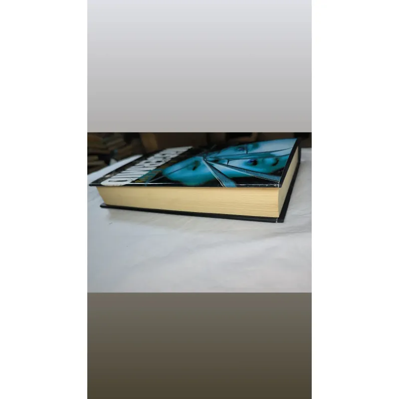 Crime fic/Thriller /Psychological/Detective - THE WIRE IN THE BLOOD, Val McDermid khổ lớn 749011