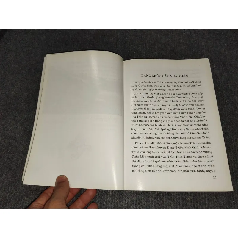 DI TÍCH VÀ DANH THẮNG QUẢNG NINH TẬP I 992576