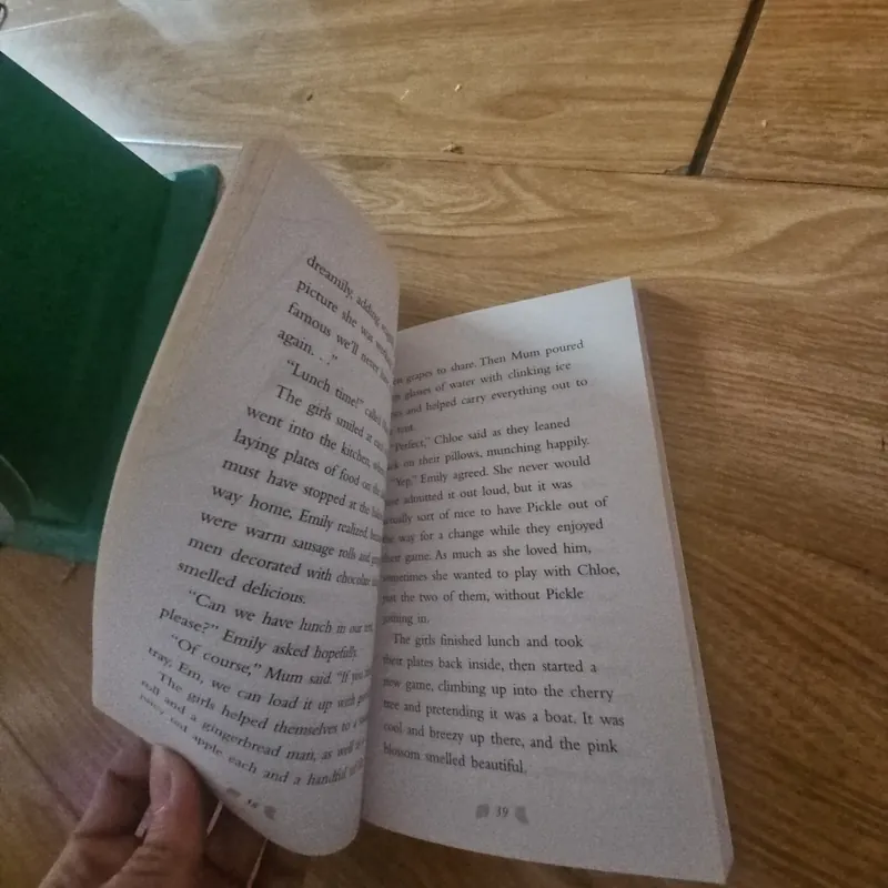 Puppy Gets Stuck Giá 20k  604032