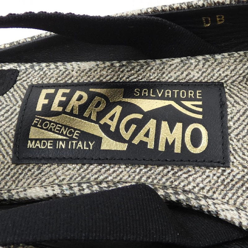 サルヴァトーレフェラガモ SALVATORE FERRAGAMO VARINA サンダル 659747